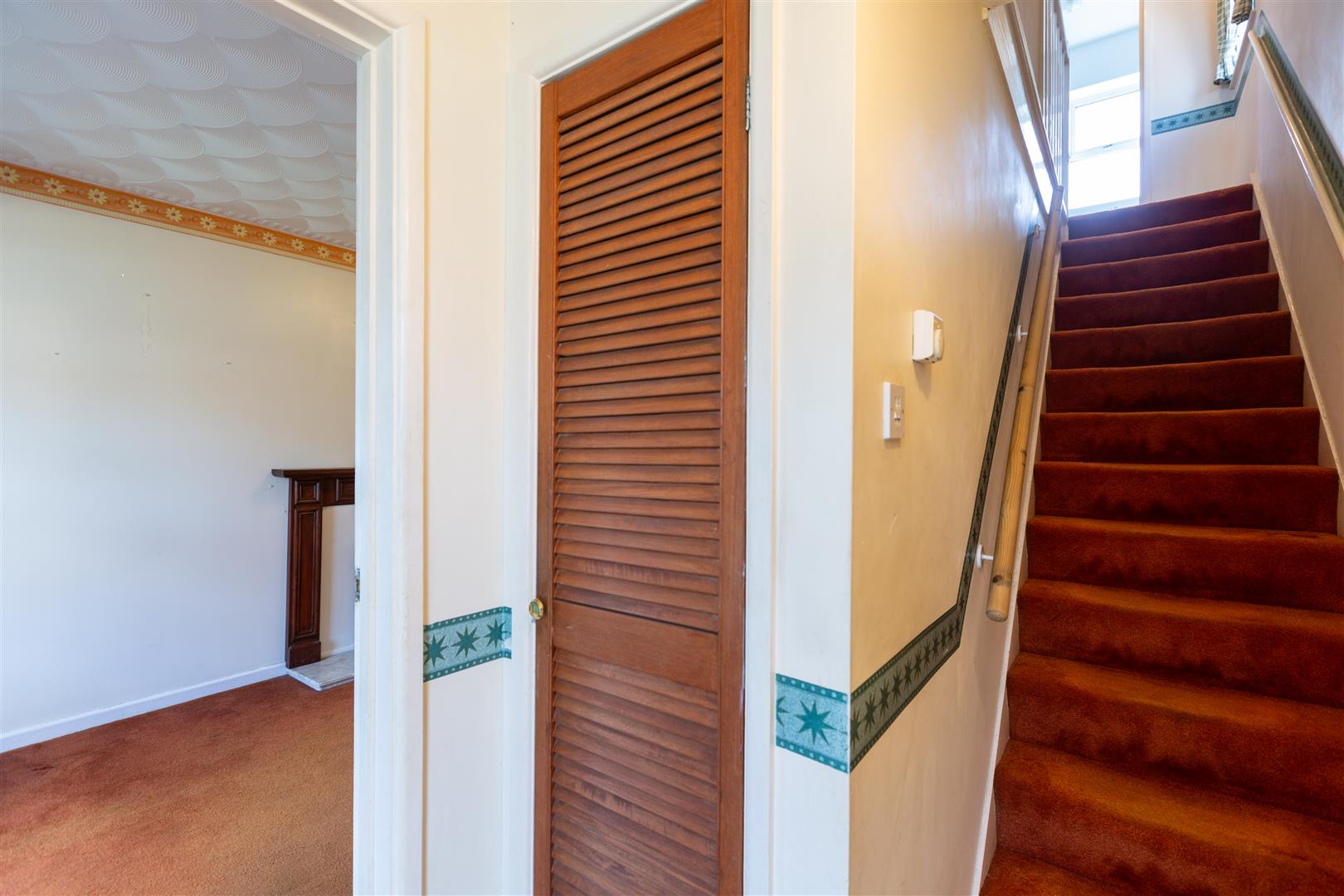 Moorview Close, Gendros, Swansea, SA5 8BZ